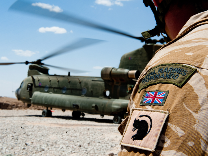 Royal Marines Commando and Chinook Photo Print - 40 Commando Hampshire Prints 6 x 4 No Frame No