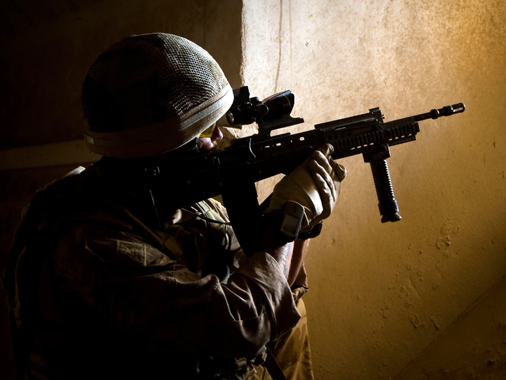 Royal Marine Commando with SA80 Photo Print - 42 Commando Hampshire Prints 6 x 4 No Frame No