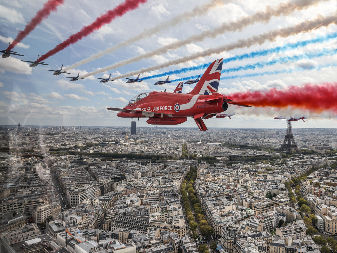 RAF Red Arrows over Paris Photo Print - Royal Air Force Aircraft Hampshire Prints 6 x 4 No Frame No
