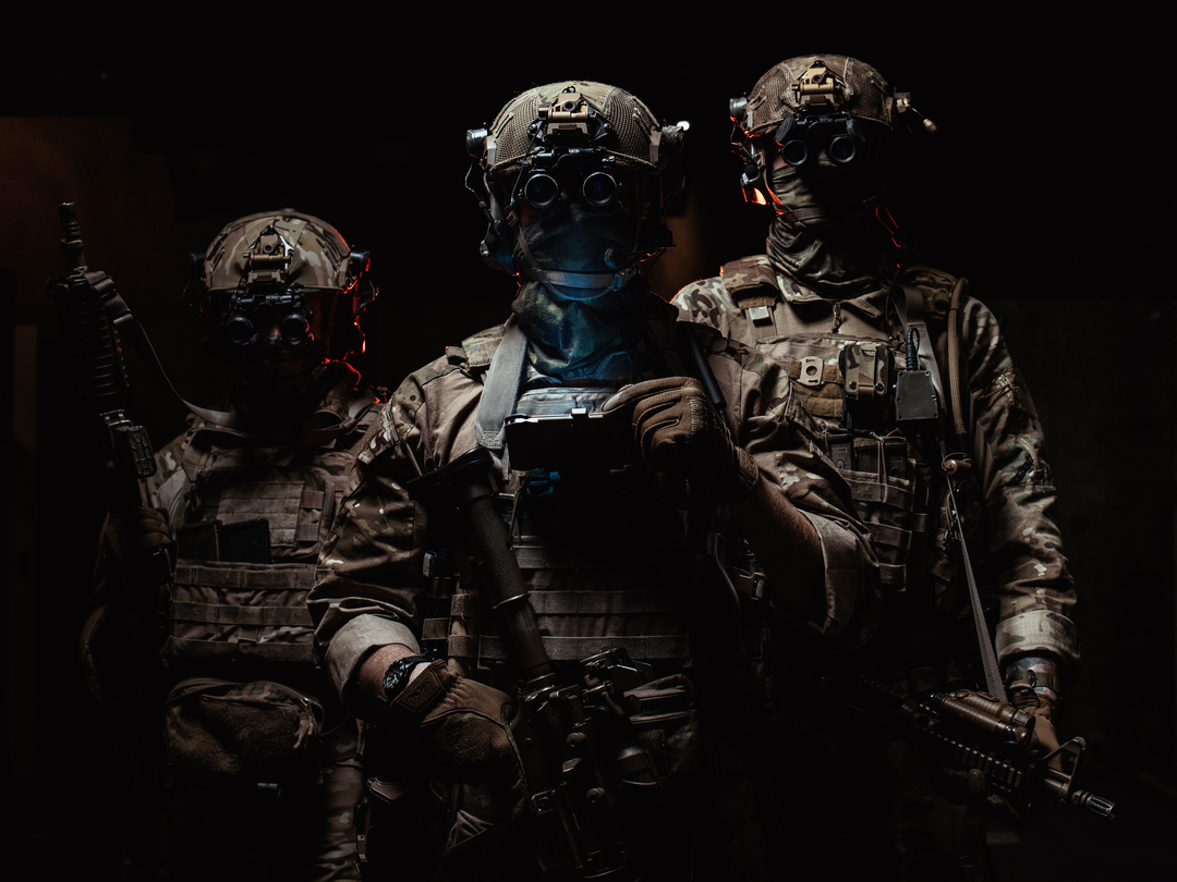 Soldiers in Uniform Portrait Photo Print – British Army Wall Art, Military Decor Posters, Prints, & Visual Artwork Hampshire Prints 6 x 4 No Frame No