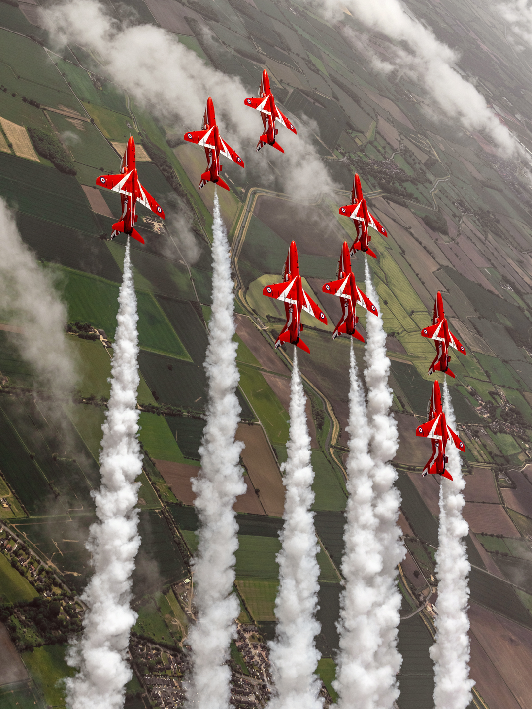 RAF Red Arrows in formation Photo Print - Royal Air Force Aircraft Hampshire Prints 6 x 4 No Frame No