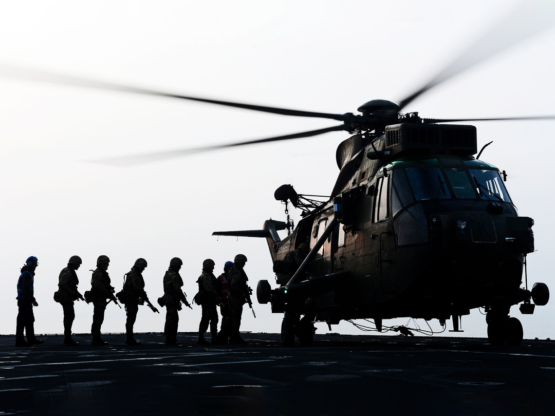 Royal Marines Commandos Boarding a Sea King Helicopter | Photo Print | Framed Print | Military | 40 Commando | Wall Art | Home Decor | Photography Hampshire Prints
