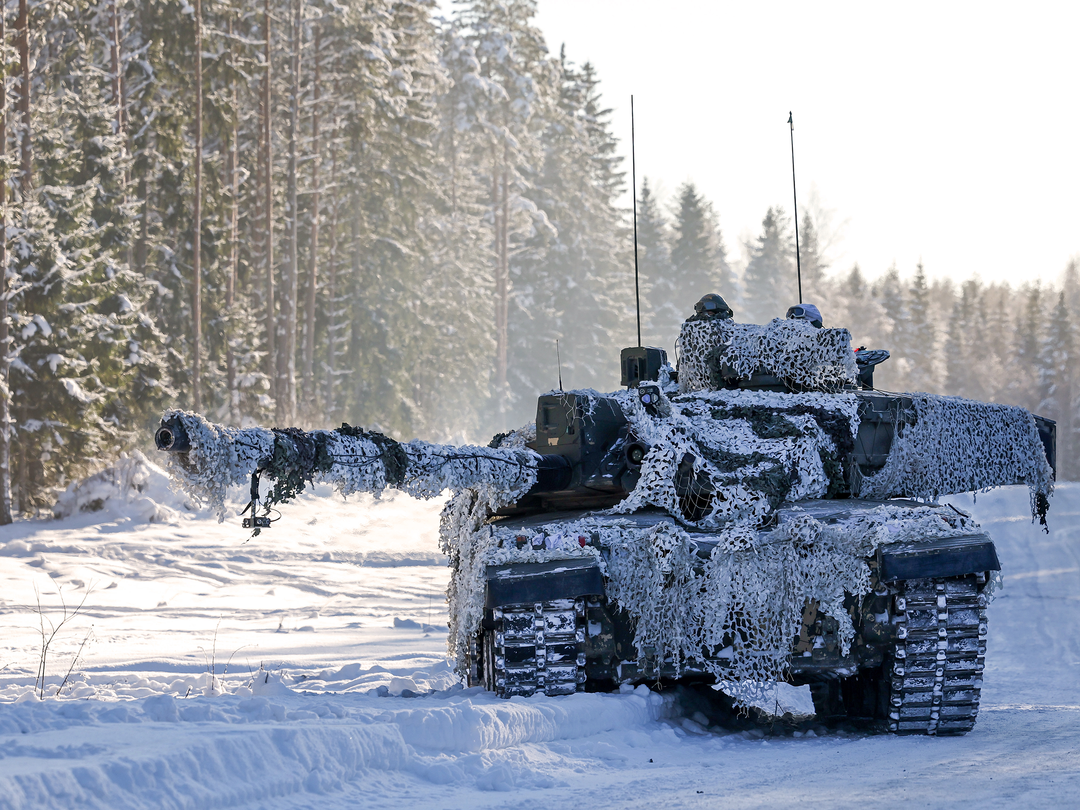 British Army Challenger 2 Main Battle Tank in the snow Photo Print Wall Art Military Decor UK Poster Posters, Prints, & Visual Artwork Hampshire Prints 6 x 4 No Frame No