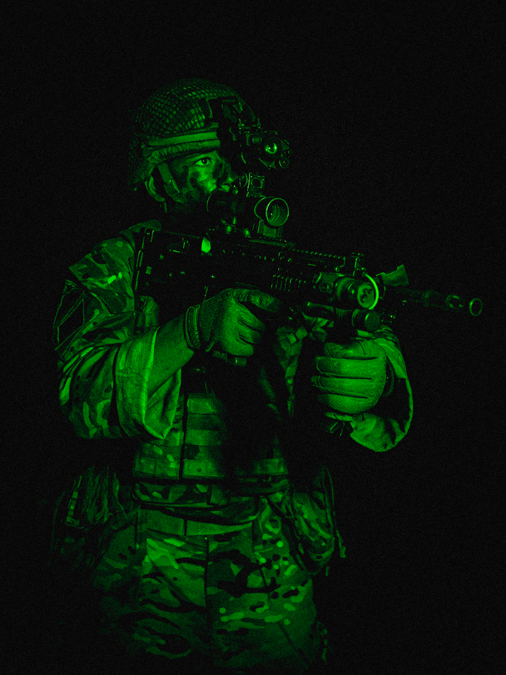British Army Soldier Green Light Portrait Photo Print Wall Art Military Decor Poster Posters, Prints, & Visual Artwork Hampshire Prints 6 x 4 No Frame No