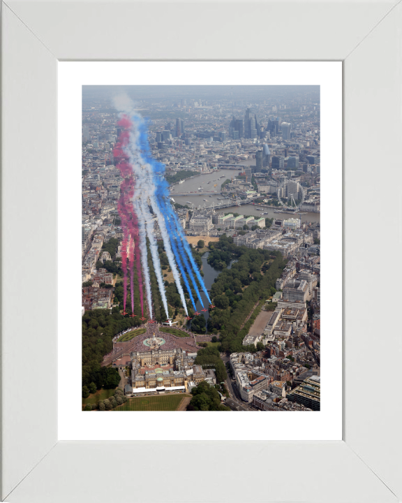 RAF Red Arrows Buckingham Palace flyover Photo Print - Royal Air Force Aircraft Hampshire Prints 10 x 8 White Frame Yes