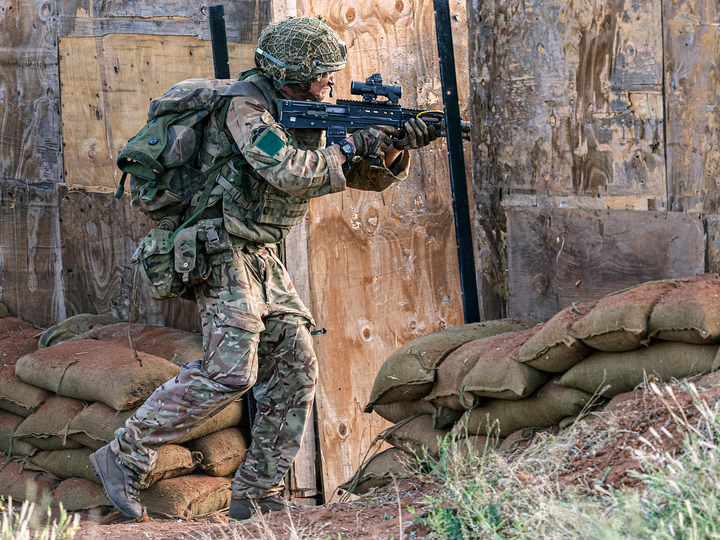 Soldier During Compound Clearance Drills Photo Print - British Army Hampshire Prints 6 x 4 No Frame No