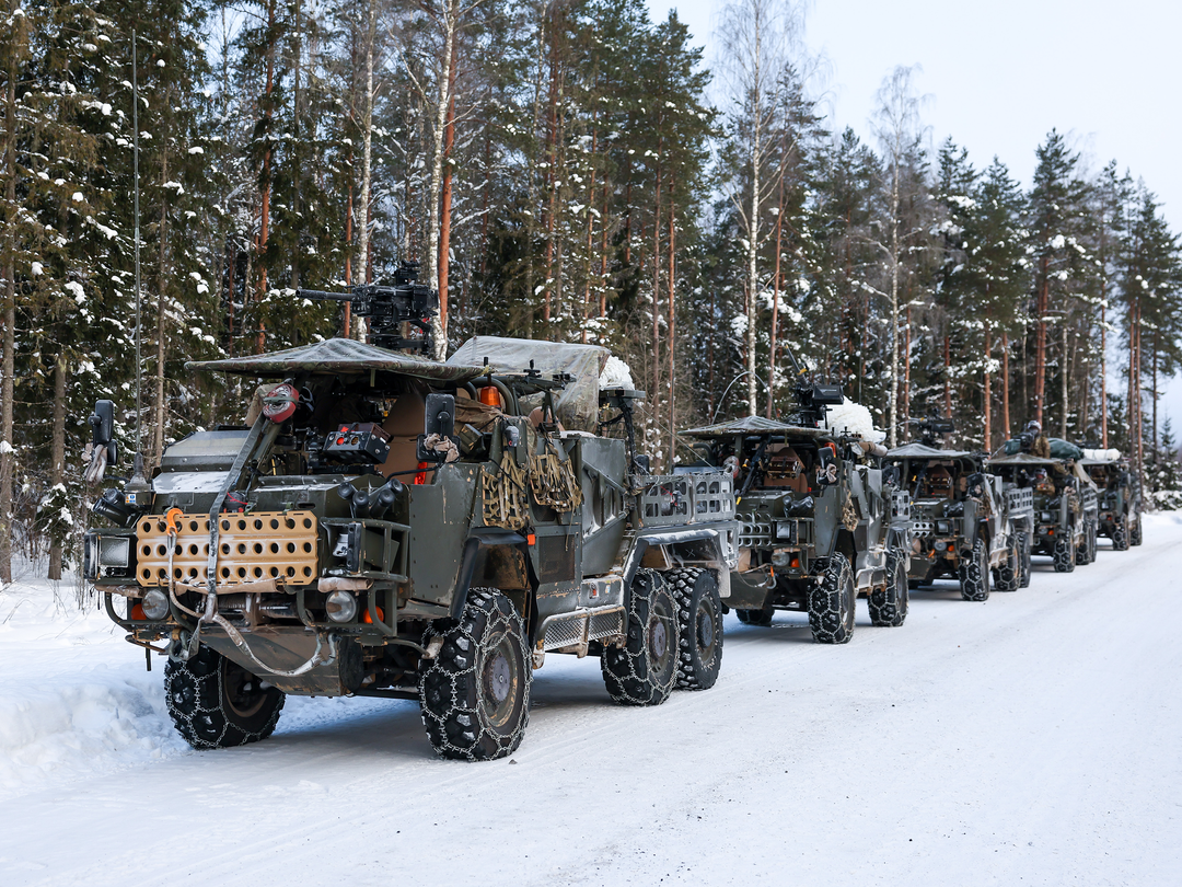 British Army Jackal 2 and Coyote Vehicles in the Snow Photo Print Wall Art Military vehicle Decor Poster Posters, Prints, & Visual Artwork Hampshire Prints 6 x 4 No Frame No