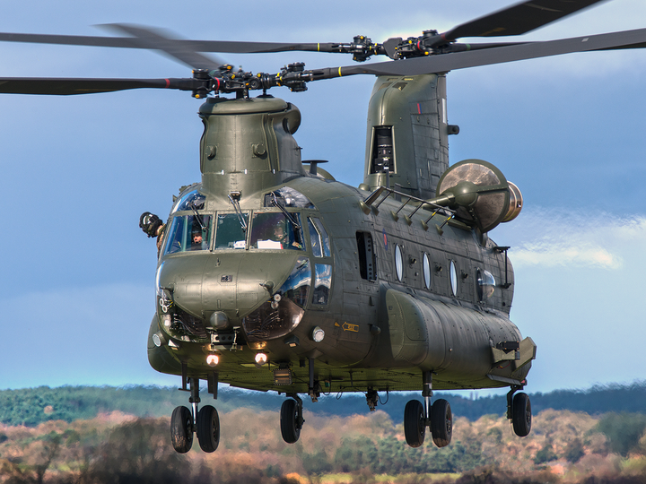 RAF Chinook HC3 Landing at Shawbury c2016
