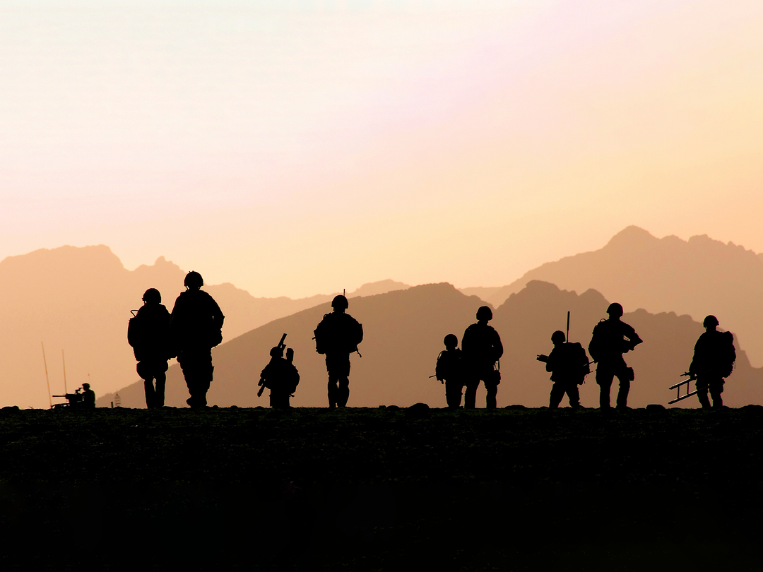 Royal Marine Commandos silhouettes Photo Print - 45 Commando Posters, Prints, & Visual Artwork Hampshire Prints 6 x 4 No Frame No