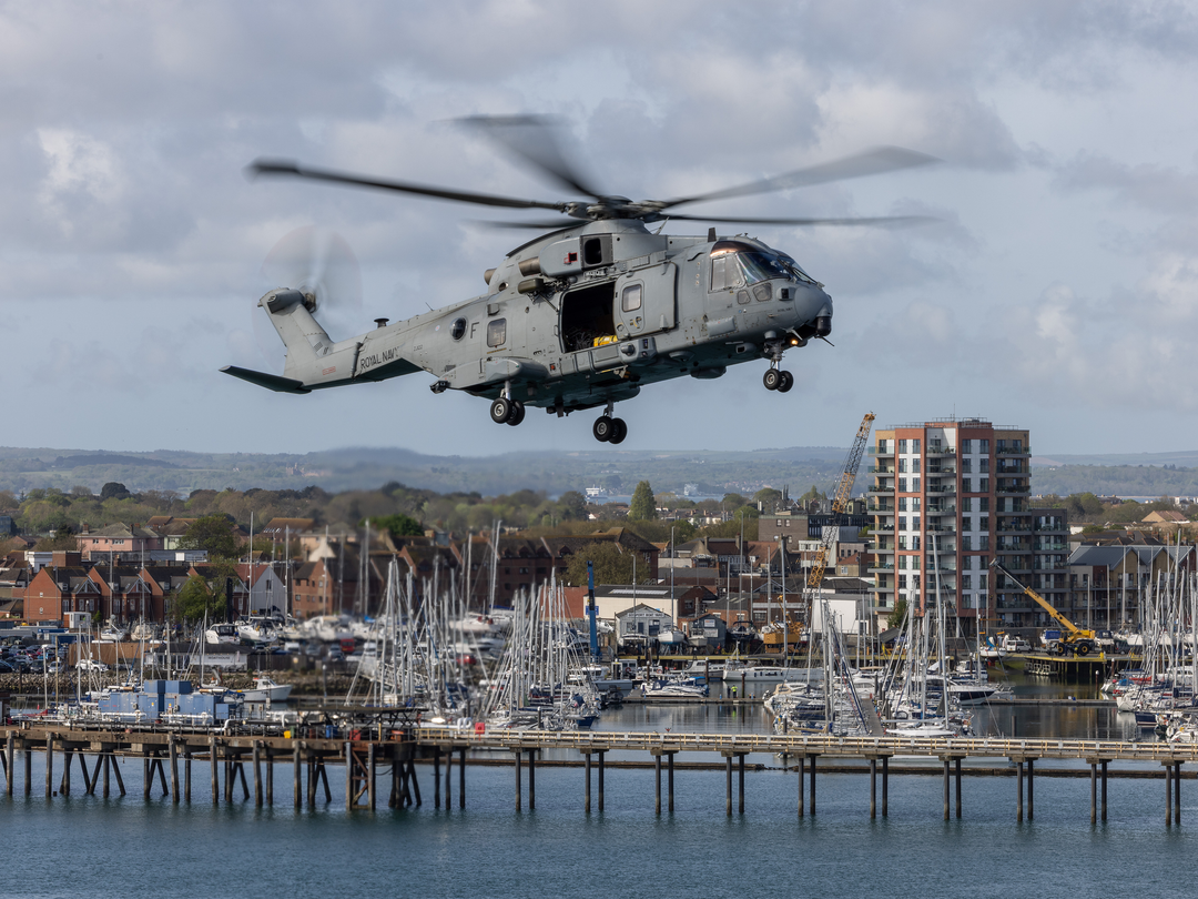 Merlin Helicopter Embarks HMS Prince of Wales Photo Print - Royal Navy Aircraft Hampshire Prints 6 x 4 No Frame No