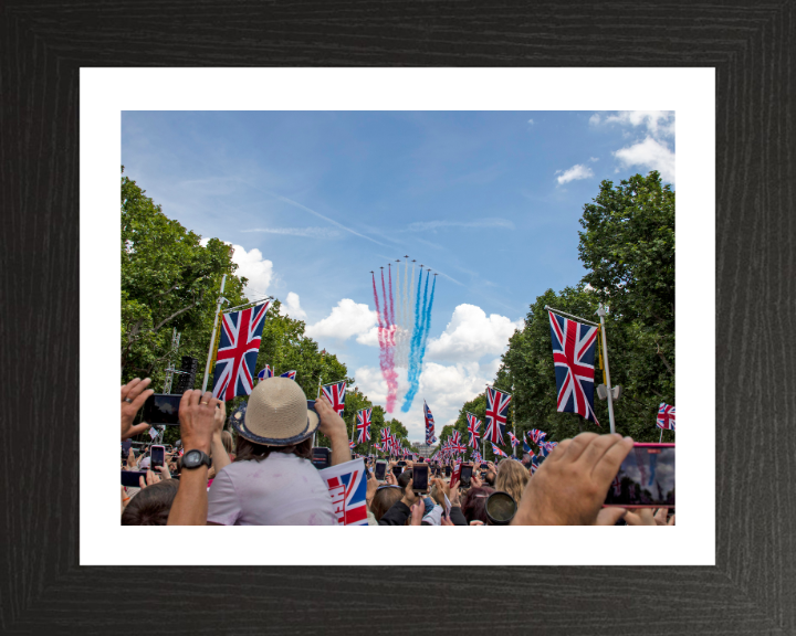 RAF Red Arrows Over the Mall London Photo Print - Royal Air Force Aircraft Hampshire Prints 10 x 8 Black Frame Yes