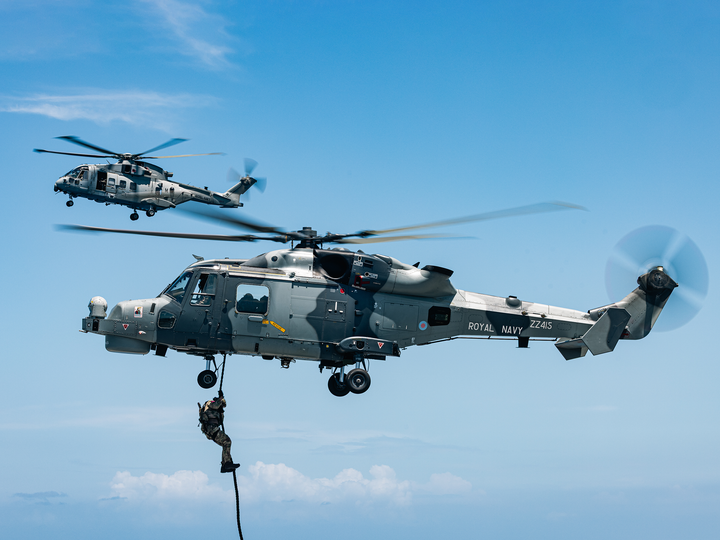 Royal Marine Commando Fast Roping from a Wildcat Photo Print - 42 Commando Hampshire Prints 6 x 4 No Frame No