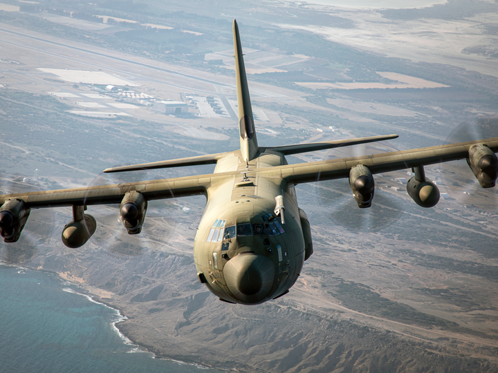 RAF C-130J C4 Hercules in flight Photo Print Royal Air Force Aircraft Wall Art Aviation Decor Posters, Prints, & Visual Artwork Hampshire Prints 6 x 4 No Frame No