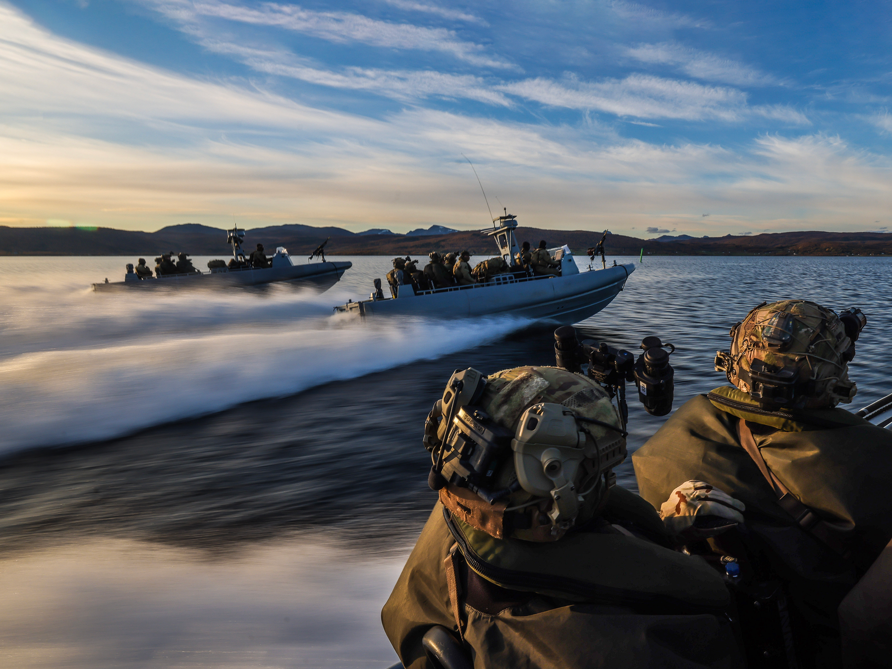 Royal Marines Commando Raiding Craft Underway - 40 Commando – Hampshire ...