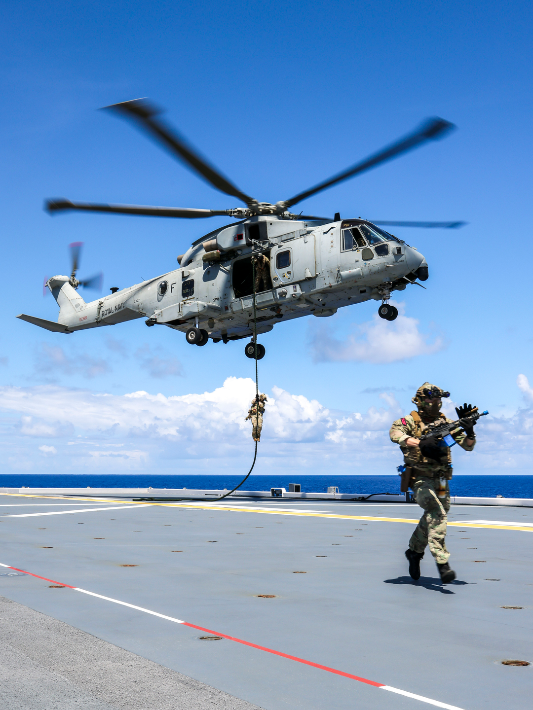 Royal Marine Commando Fast Roping from a Merlin 2025 Photo Print - 42 Commando Hampshire Prints 6 x 4 No Frame No