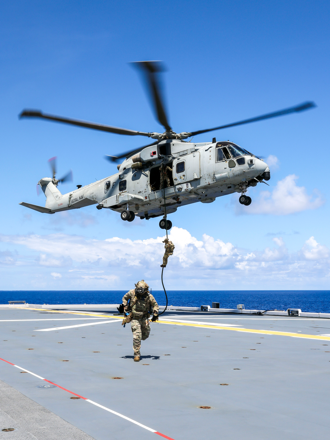 Royal Marine Commando Fast Roping 2025 Photo Print - 42 Commando Hampshire Prints 6 x 4 No Frame No