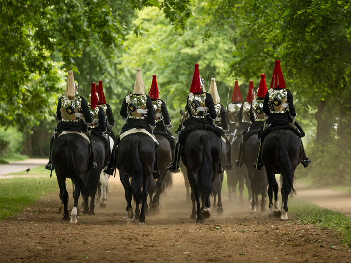 British Army Household Cavalry Troopers Ride Through Hyde Park Photo Print Wall Art Military Decor Posters, Prints, & Visual Artwork Hampshire Prints 6 x 4 No Frame No