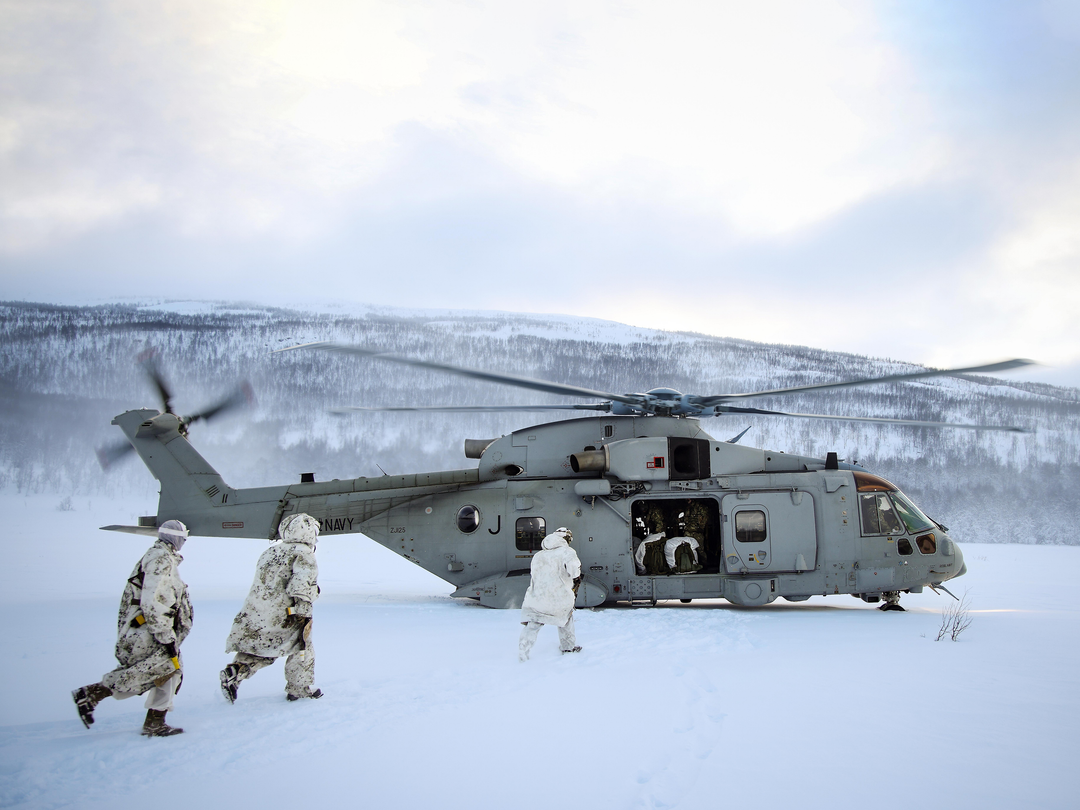 Royal Marine Commandos Board a Merlin Helicopter Photo Print - 45 Commando Posters, Prints, & Visual Artwork Hampshire Prints 6 x 4 No Frame No