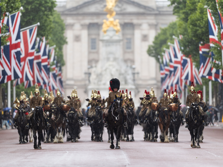 Household Cavalry ride down The Mall London Photo Print - British Army Posters, Prints, & Visual Artwork Hampshire Prints 6 x 4 No Frame No