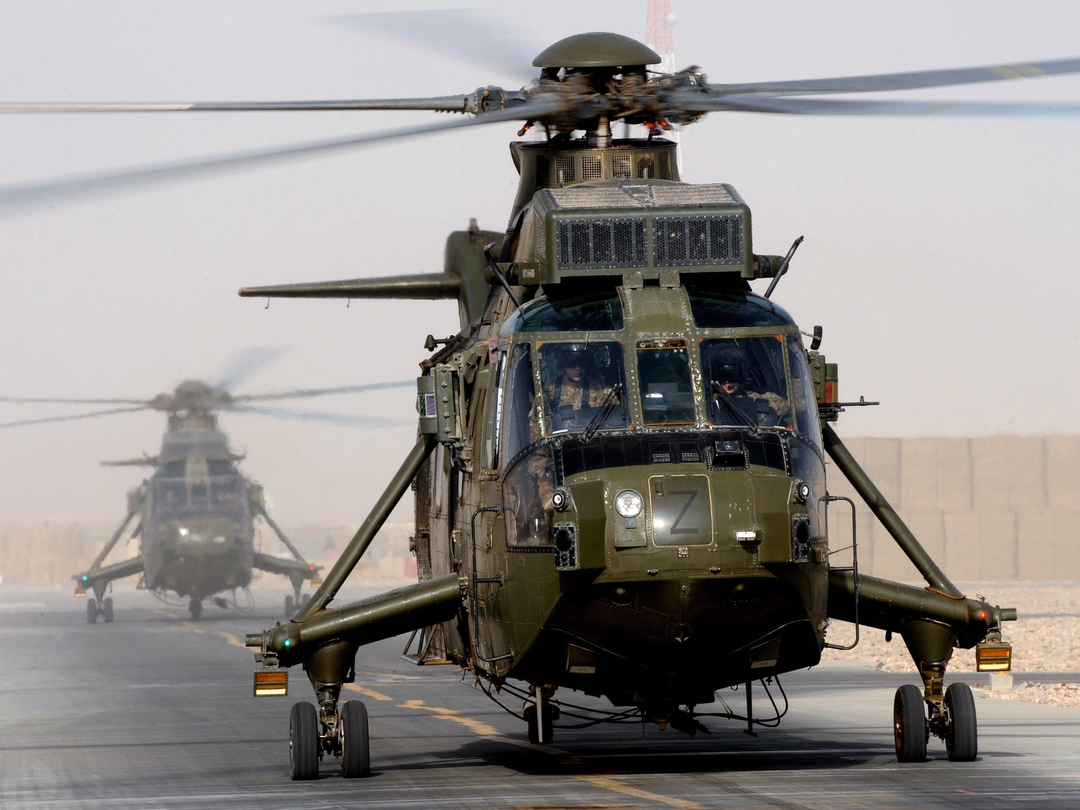 Sea King Mk4 Helicopter Take off from Camp Bastion 2011 Photo Print - Royal Navy Aircraft Posters, Prints, & Visual Artwork Hampshire Prints 6 x 4 No Frame No