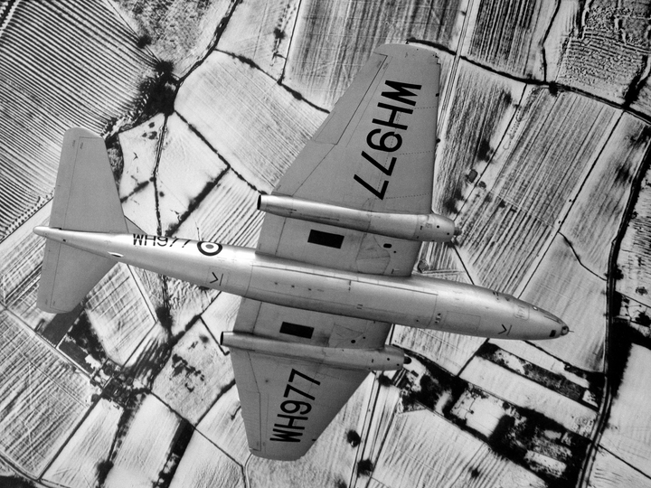 RAF Canberra B.6 in flight 1956 Photo Print Royal Air Force Aircraft Wall Art Aviation Decor Posters, Prints, & Visual Artwork Hampshire Prints 6 x 4 No Frame No