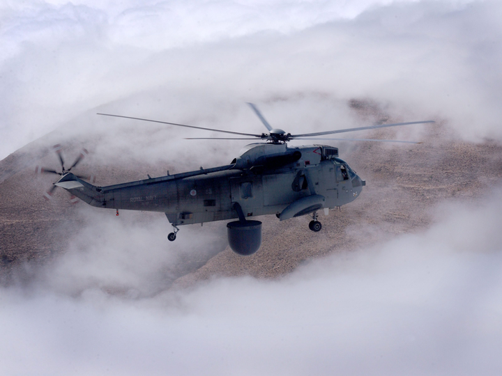 Sea King MK7 Helicopter Flying Over Oman 2005 Photo Print - Royal Navy Aircraft Posters, Prints, & Visual Artwork Hampshire Prints 6 x 4 No Frame No