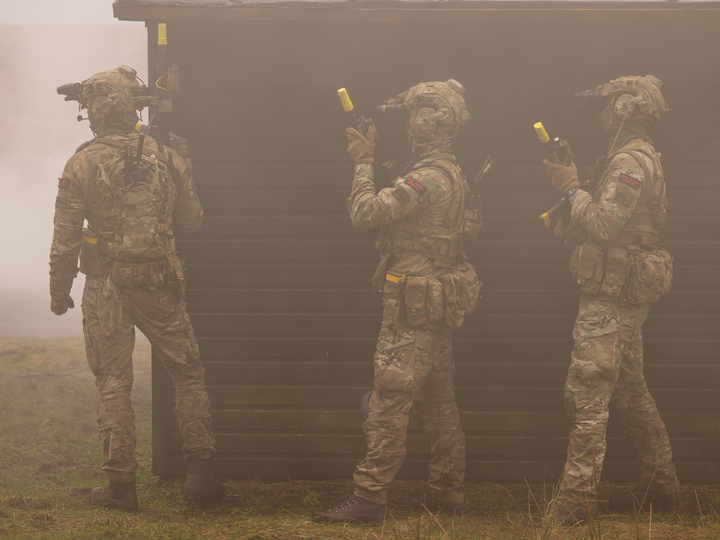Royal Marines Commandos Through the Mist 2026 Photo Print 42 Commando Wall Art Military Decor Posters, Prints, & Visual Artwork Hampshire Prints 6 x 4 No Frame No