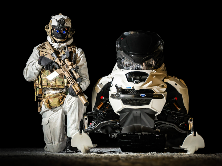 Royal Marine With an Oversnow Reconnaissance Vehicle Photo Print 30 Commando Wall Art Military Decor UK Posters, Prints, & Visual Artwork Hampshire Prints 6 x 4 No Frame No