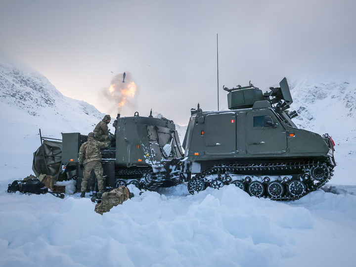 Royal Marine Commando Mortar Team Fire from a Viking Photo Print 45 Commando Marines Wall Art Military Decor Posters, Prints, & Visual Artwork Hampshire Prints 6 x 4 No Frame No