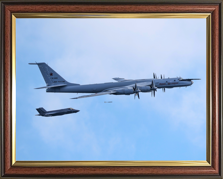 Royal Navy F-35B Intercepts a Russian Tupolev Tu-142 2026