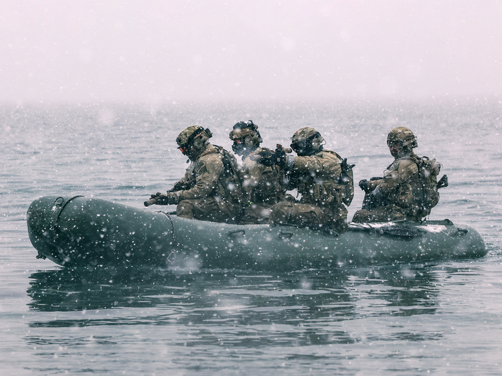 Royal Marines on a Inflatable Raiding Craft in the Snow Photo Print Norway 30 Commando Wall Art Military Decor Posters, Prints, & Visual Artwork Hampshire Prints 6 x 4 No Frame No