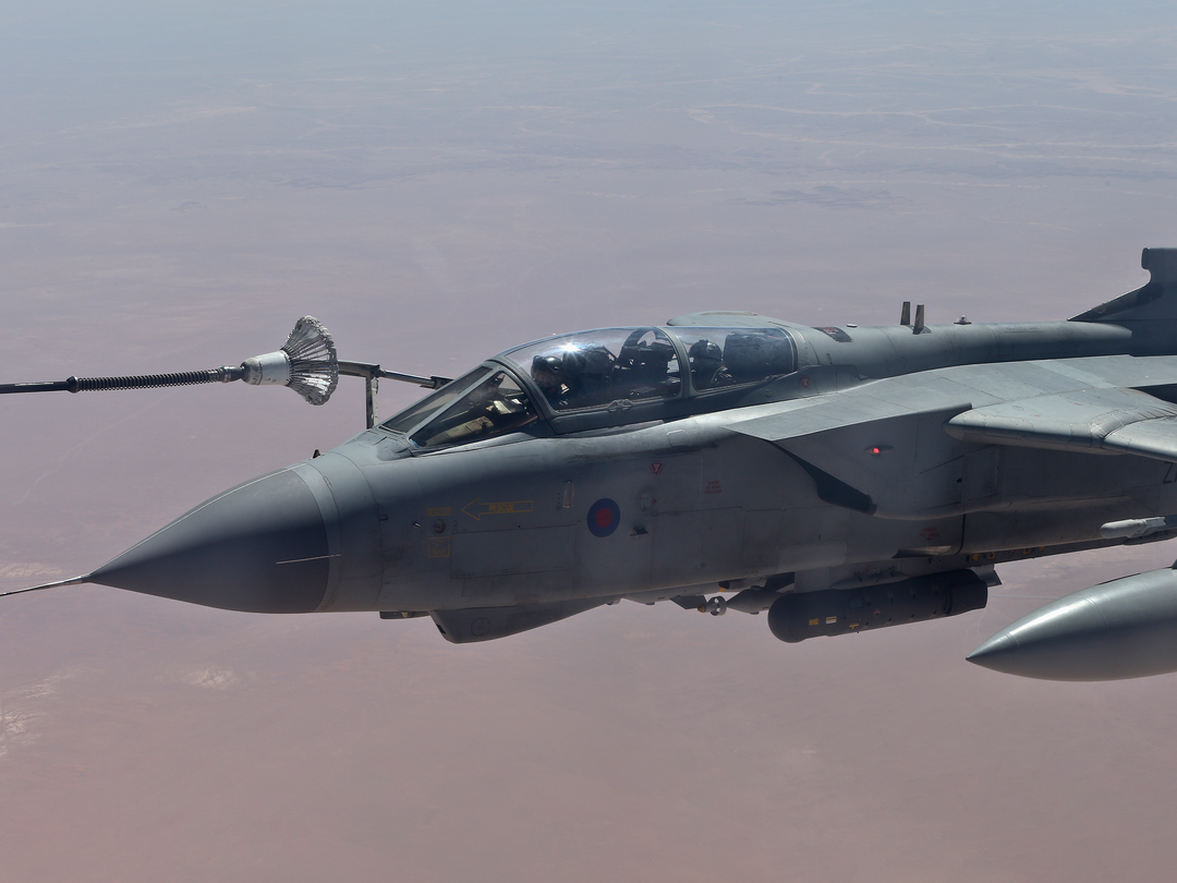 RAF Tornado GR4 Mid Air Refuelling Photo Print - Royal Air Force Aircraft Posters, Prints, & Visual Artwork Hampshire Prints 6 x 4 No Frame No