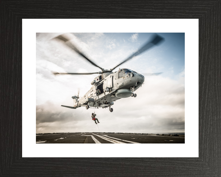 Royal Navy Merlin 829 NAS Winching HMS St Albans c2017
