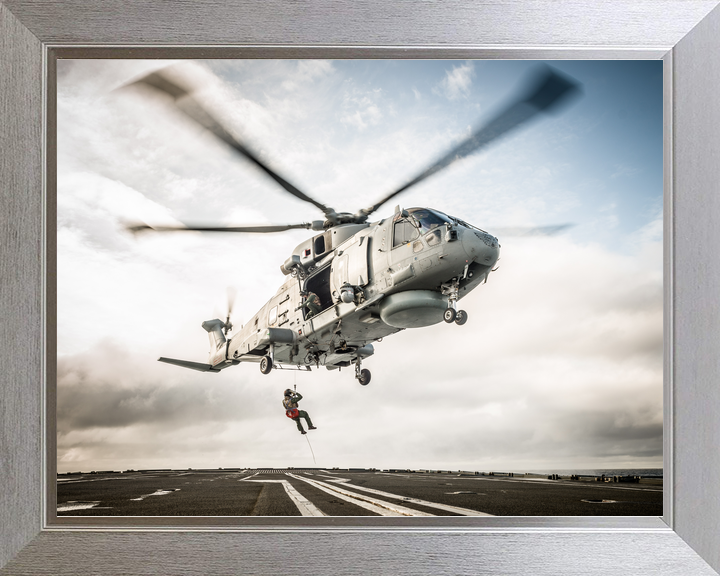 Royal Navy Merlin 829 NAS Winching HMS St Albans c2017