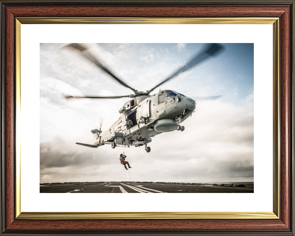 Royal Navy Merlin 829 NAS Winching HMS St Albans c2017