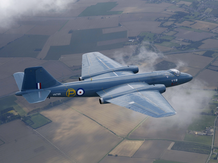 RAF Canberra in flight Photo Print Royal Air Force Aircraft Wall Art Aviation Military Decor Posters, Prints, & Visual Artwork Hampshire Prints 6 x 4 No Frame No