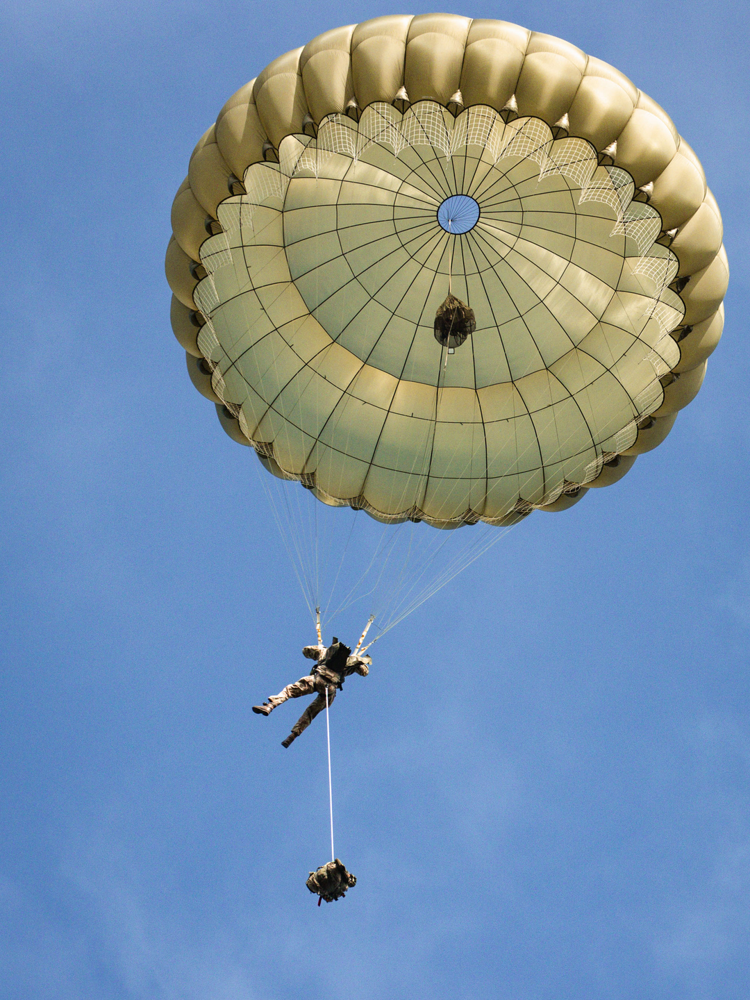 British Army Paratrooper Under Canopy From Below Photo Print Wall Art Military Decor Posters, Prints, & Visual Artwork Hampshire Prints 6 x 4 No Frame No