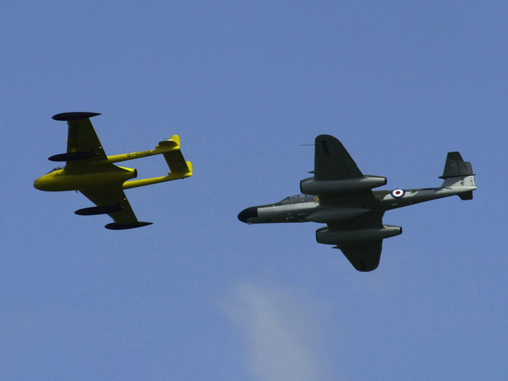 RAF de Havilland DH112 Venom and Gloster Meteor Photo Print - Royal Air Force Aircraft Hampshire Prints 6 x 4 No Frame No