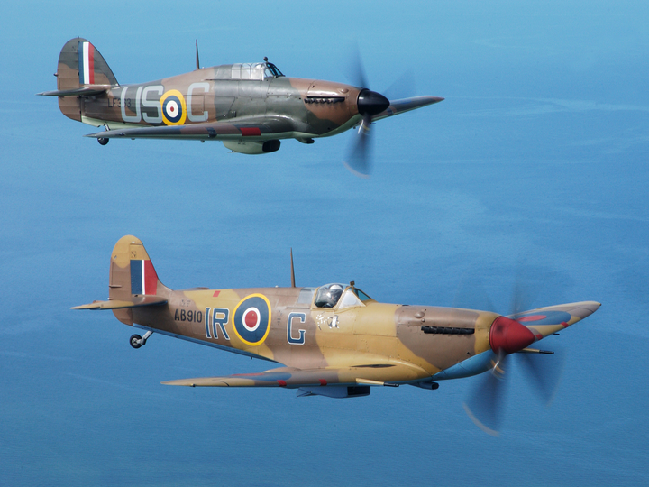 RAF Spitfire and Hurrincane in flight Photo Print Royal Air Force Aircraft Wall Art Aviation Decor Posters, Prints, & Visual Artwork Hampshire Prints 6 x 4 No Frame No