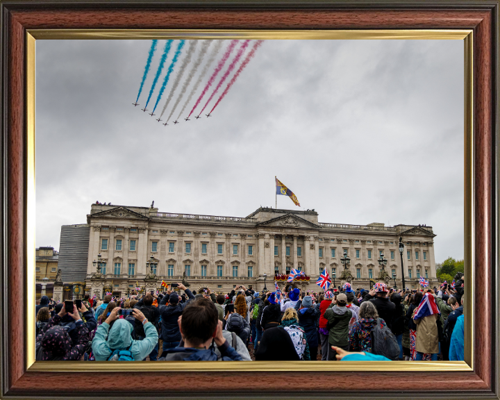 RAF Red Arrows Buckingham Palace flyover Photo Print - Royal Air Force Aircraft Hampshire Prints 10 x 8 Classic Frame No