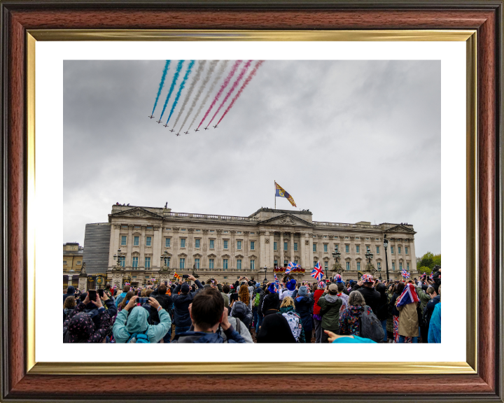 RAF Red Arrows Buckingham Palace flyover Photo Print - Royal Air Force Aircraft Hampshire Prints 10 x 8 Classic Frame Yes