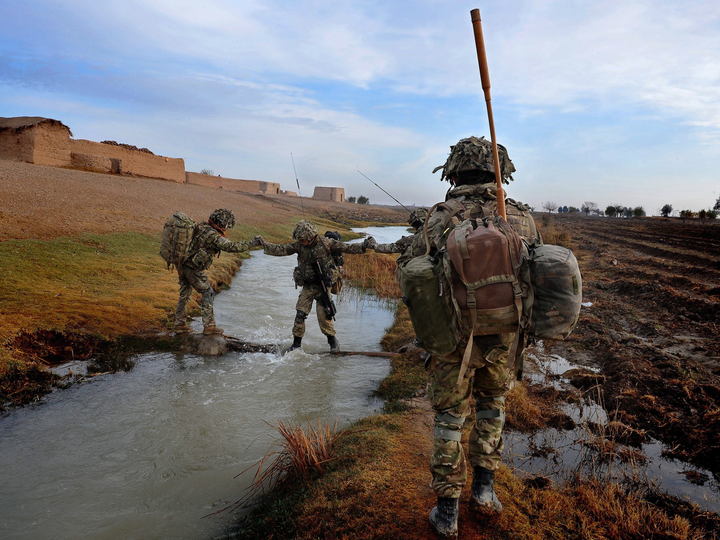 40 Commando Royal Marines Ditch Crossing December 2012
