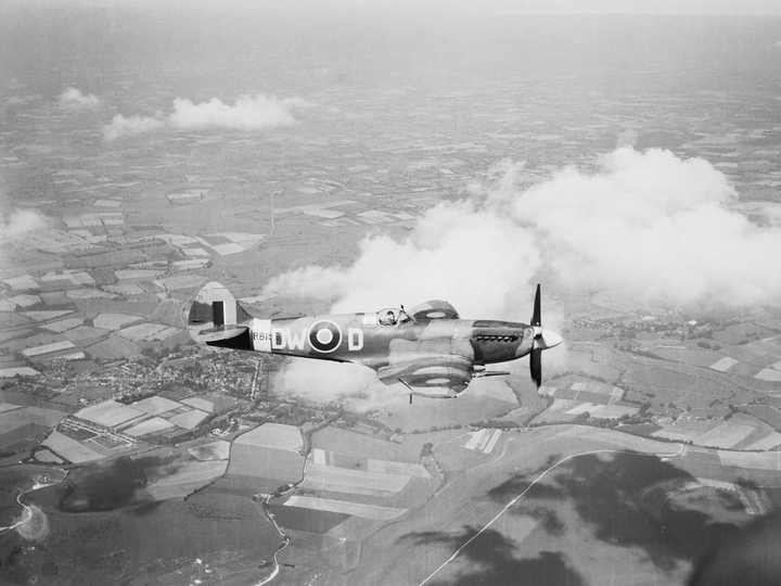 RAF Spitfire Mk XIV 1944 Photo Print Royal Air Force Aircraft Wall Art Aviation Decor Poster Posters, Prints, & Visual Artwork Hampshire Prints 6 x 4 No Frame No