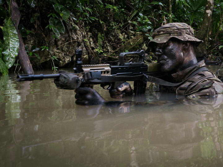British Army Irish Guards Jungle Wading Belize October 2016