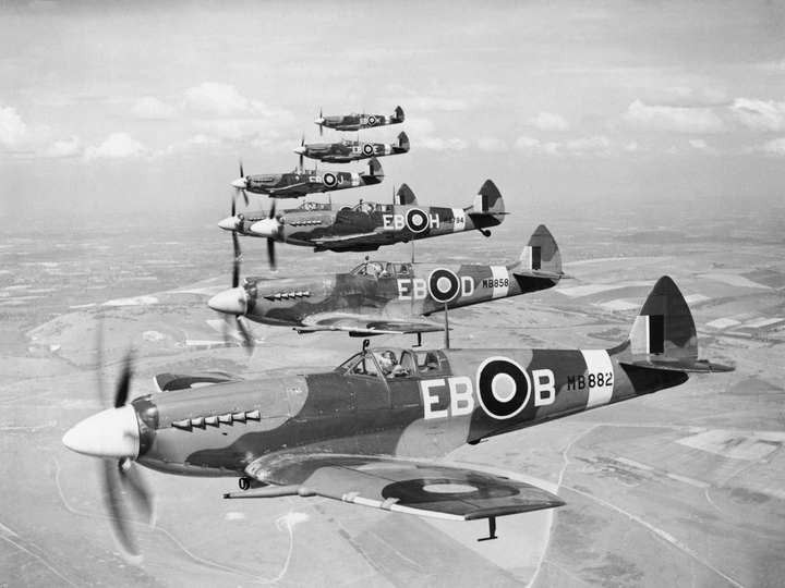 Supermarine Spitfire F Mk XIIs of 41 Sqn Photo Print - Royal Air Force Aircraft Hampshire Prints 6 x 4 No Frame No