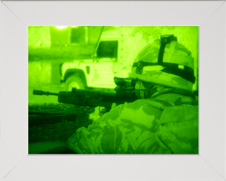 British Army Duke of Wellington's Regiment Night Vision Iraq 2005