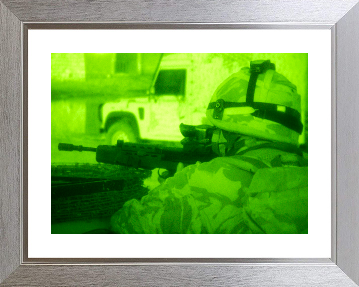 British Army Duke of Wellington's Regiment Night Vision Iraq 2005