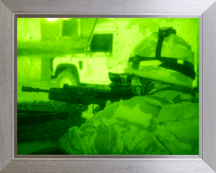 British Army Duke of Wellington's Regiment Night Vision Iraq 2005