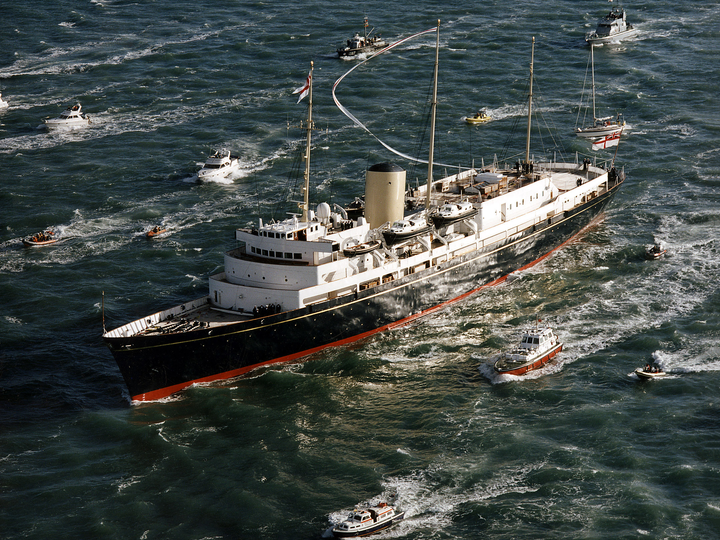 HMY Britannia Photo Print - Paying Off - Royal Navy - Royal Yacht Posters, Prints, & Visual Artwork Hampshire Prints 6 x 4 No Frame No