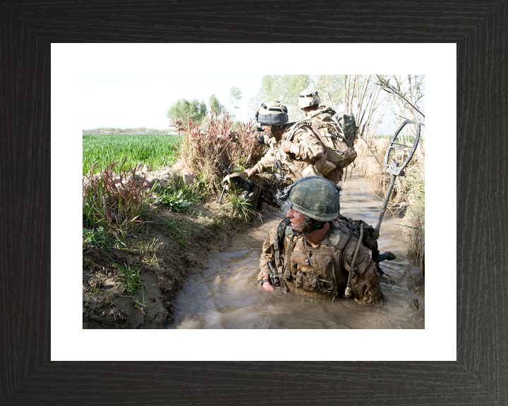 British Army 1 RIFLES Wading Ditch Op Tor Tapus March 2009